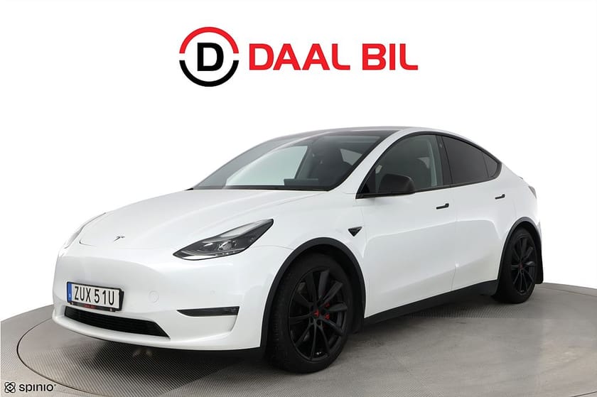 Bild 1 av Tesla Model Y Performance 534HK PANO 360° NAVI VÄRMARE AUTOPILOT