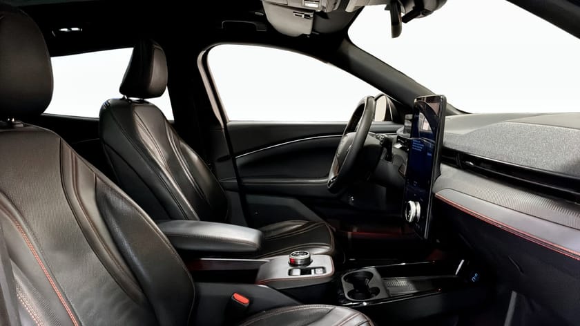 Bild 3 av Ford Mustang Mach-E Long Range AWD | 3,95% ränta |