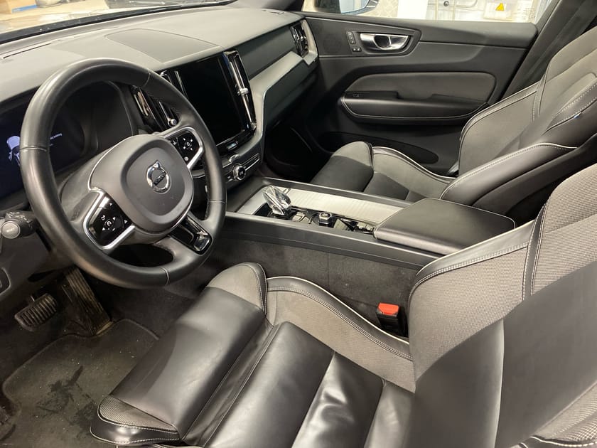 Bild 2 av Volvo XC60 Recharge T6 Plus Dark