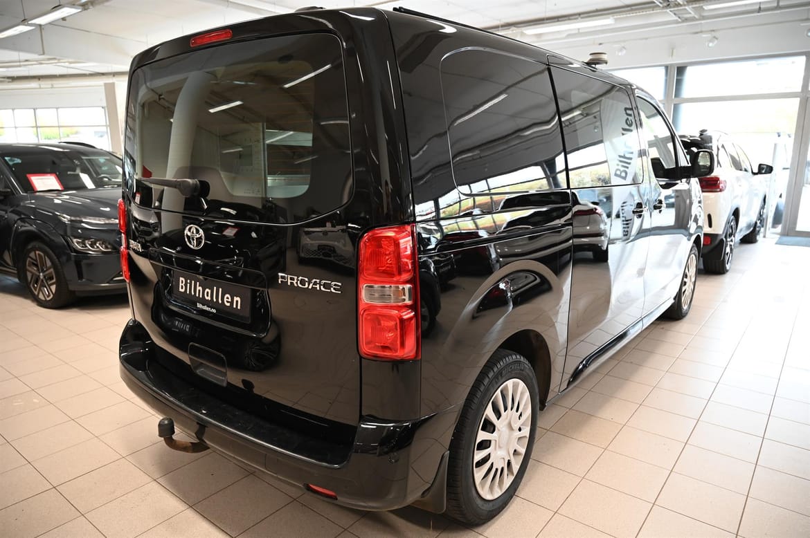 Toyota Proace 2.0 D-4D 4x4 Manuell, 6-trinn, 122hk, 2020