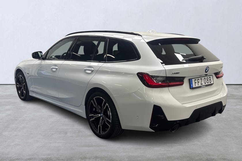 Bild 4 av BMW 330e xDrive Touring M-Sport