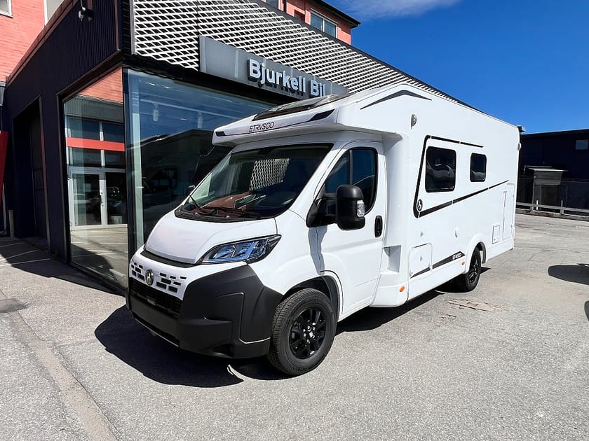 Bild 1 av Fiat Ducato Conversion Chassi Platform Etrusco T 6.9 BB /140 hk / Familjebil 6 åkande - våningssäng bak / REA!