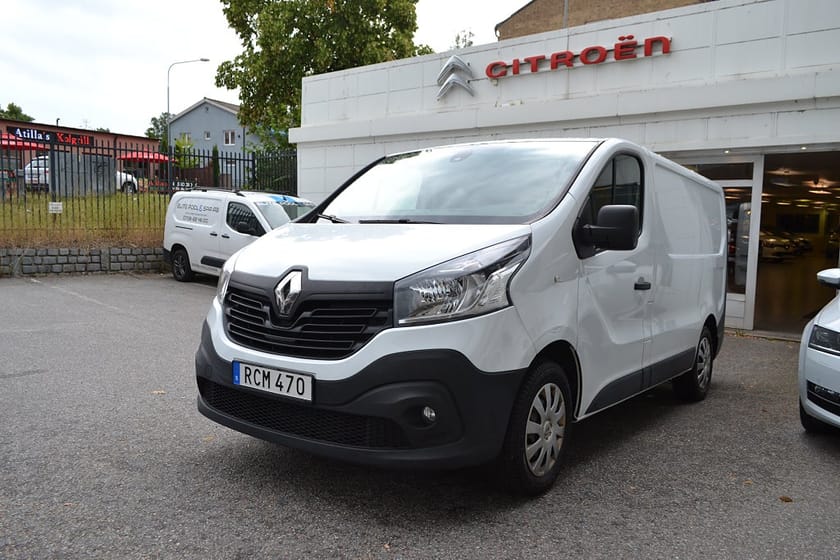 Bild 1 av Renault Trafic Skåpbil 2,7T (90hk) Värmare + drag