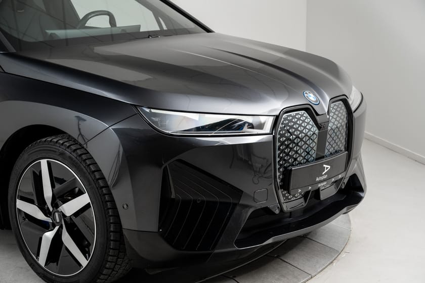 Bilde 2 av BMW iX xDrive40 Fully Charged ACC/H&K/Krok/360º/Pano/HUD