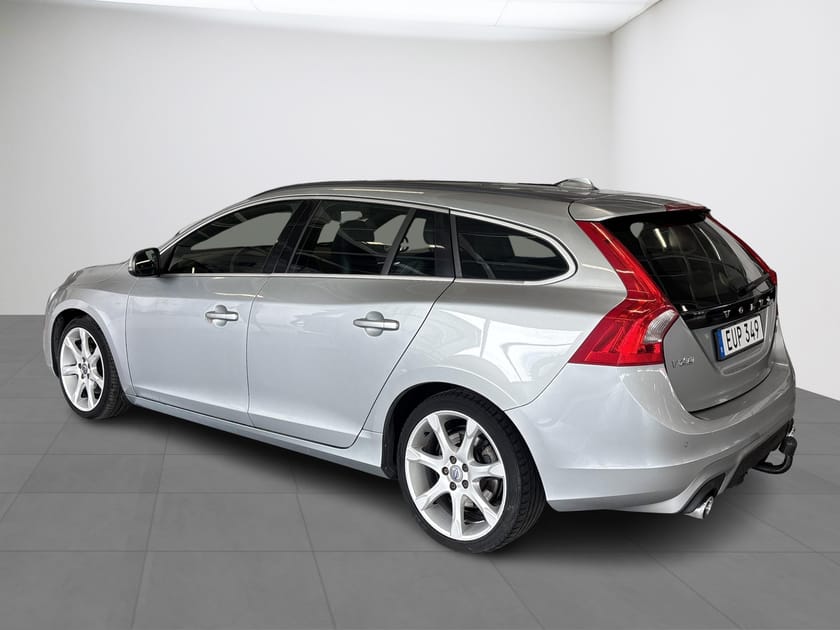 Bild 3 av Volvo V60 D4 AWD R-Design Business E PRO