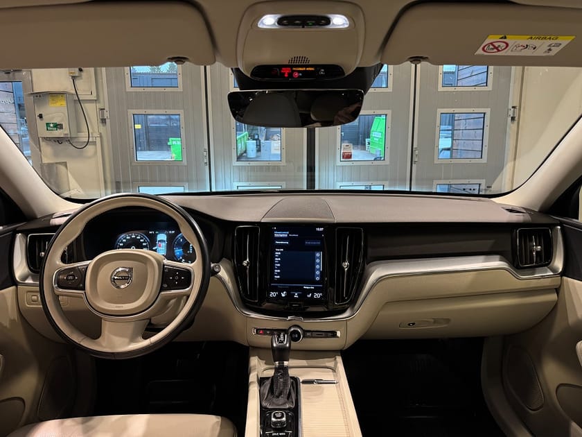 Bild 5 av Volvo XC60 D4 AWD Geartronic Momentum Skinn Värmare Kamrembytt