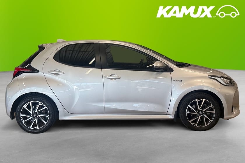 Bild 2 av Toyota Yaris Hybrid 116hk Active Plus Rattvärme Kamera Adaptiv