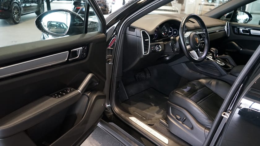 Bild 4 av Porsche Cayenne Coupé E-Hybrid 