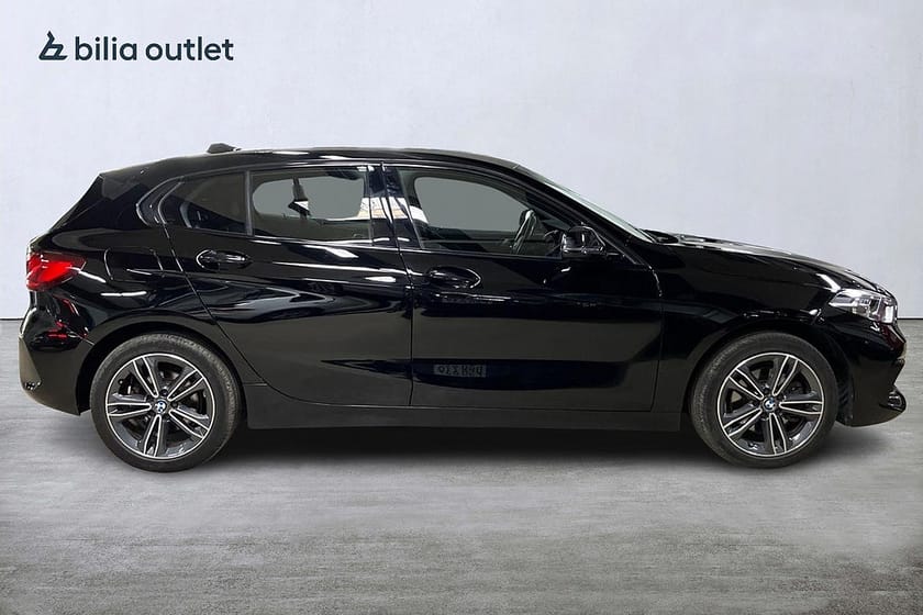 Bild 5 av BMW 118i Steptronic Sport line 136hk Cockpit M-ratt Connected
