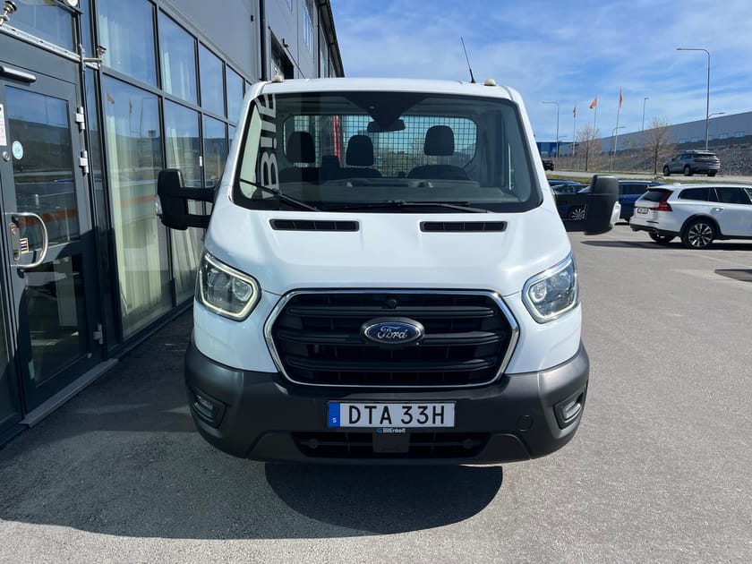 Bild 4 av Ford Transit 350 Chassi Cab Kranbil 2.0 EcoBlue 3-Sits Drag MOMS