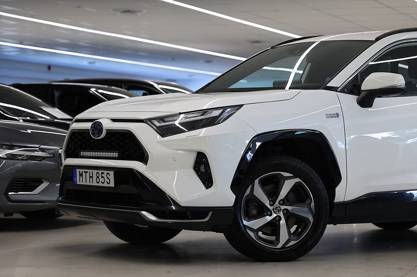 Bild 4 av Toyota RAV4 Plug-in Hybrid 306hk AWD X Editon B-kamera MOMS