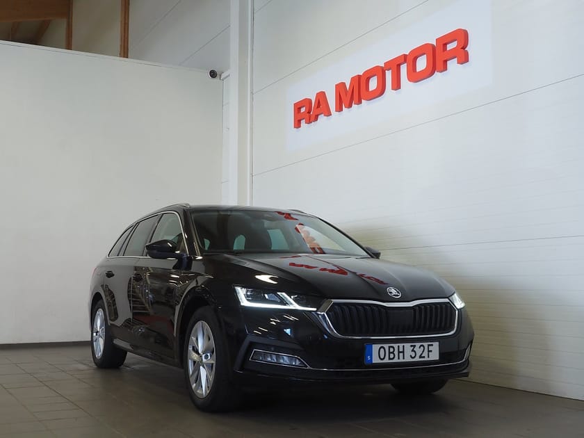 Bild 1 av Škoda Octavia Kombi iV Skoda 204hk DSG PHEV Style | Drag | Backkamera | Värmare |