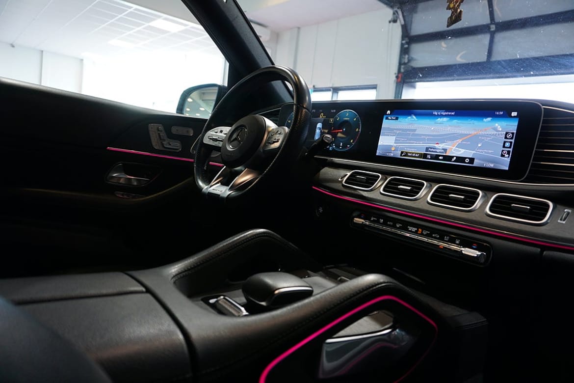 Mercedes-Benz GLE 2019 - miniatyr 21