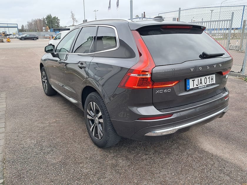 Bild 4 av Volvo XC60 T6 Recharge Core Edition plug in AWD 350HK 4x4 Panorama