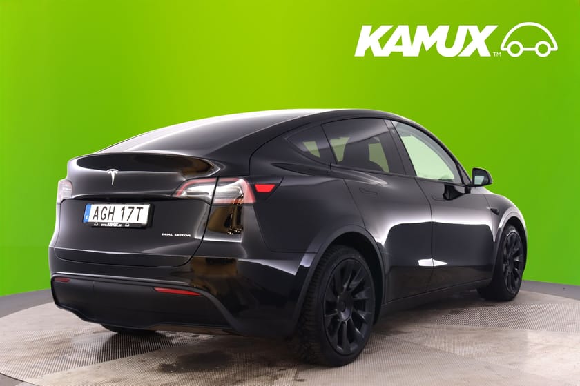 Bild 4 av Tesla Model Y Long Range AWD 514hk 20" Drag MOMS Pano