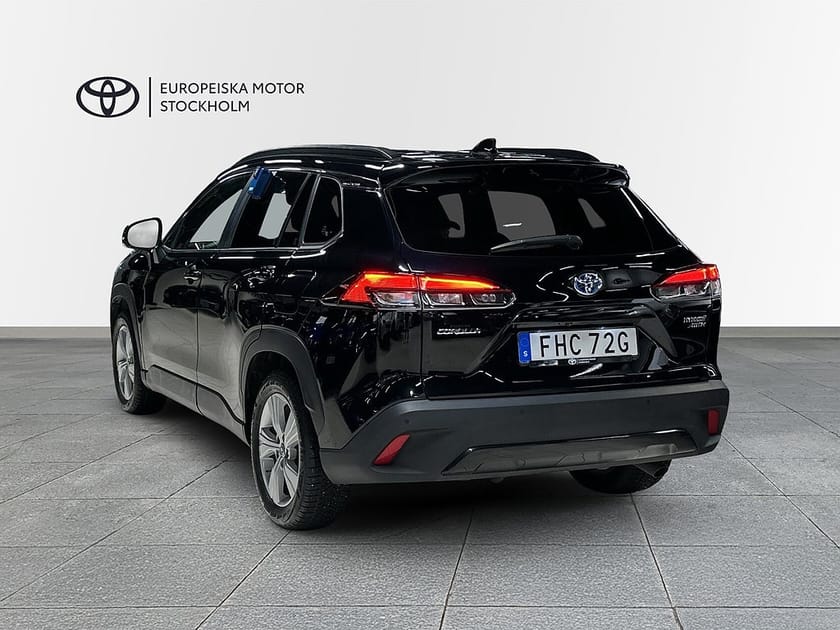 Bild 2 av Toyota Corolla Cross Hybrid AWD-i 2.0 HSD AWD Executive Skinn/Pano./V-hjul