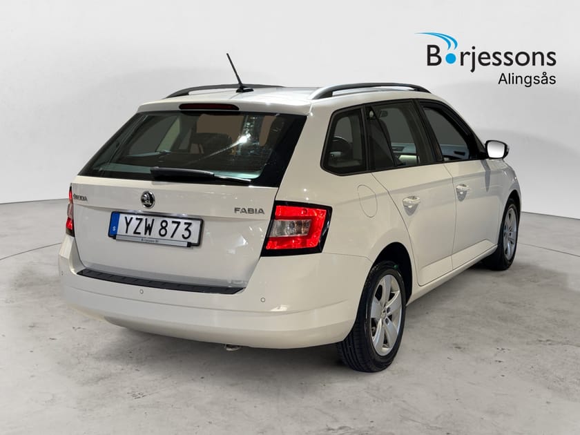 Bild 3 av Škoda Fabia Kombi Style TSI 95hk Apple Carplay & Sensorer