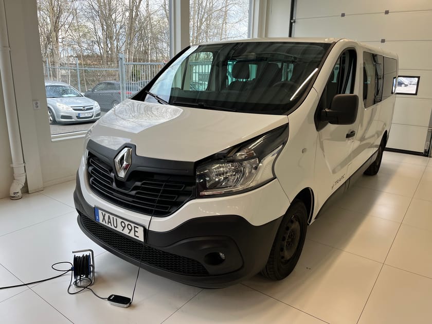 Bild 2 av Renault Trafic Kombi 9-sits Nybesiktgad & Nyservad