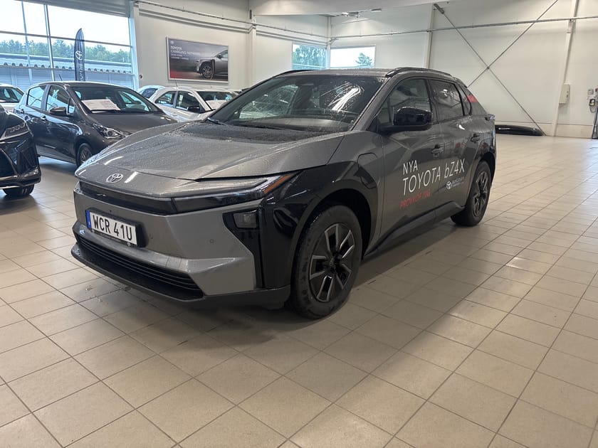 Bild 1 av Toyota bZ4X AWD Active Tech Vinterhjul Dragkrok Demobil