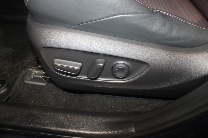 Bilde 5 av Suzuki Across Plug-in Hybrid E-Four PHEV 306hk GLX First Edition