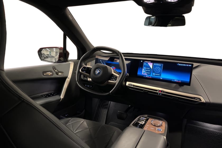 Bild 3 av BMW iX xDrive50 BiliaDays26/Luft/Pano/Laser/Aktiv styrning/Aktiv fart