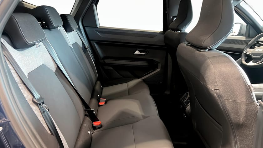 Bild 5 av Dacia Bigster Hybrid 155 Journey 155hk DCT PL fr: 3990kr/mån