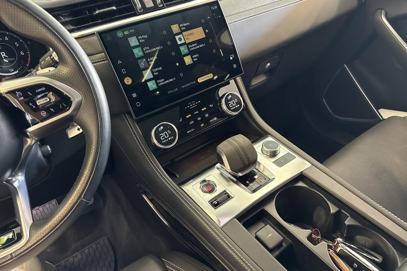 Bilde 5 av Jaguar F-Pace P400e PHEV PHEV, R-Dynamic HSE,Skinn,Navi,Performance, ACC