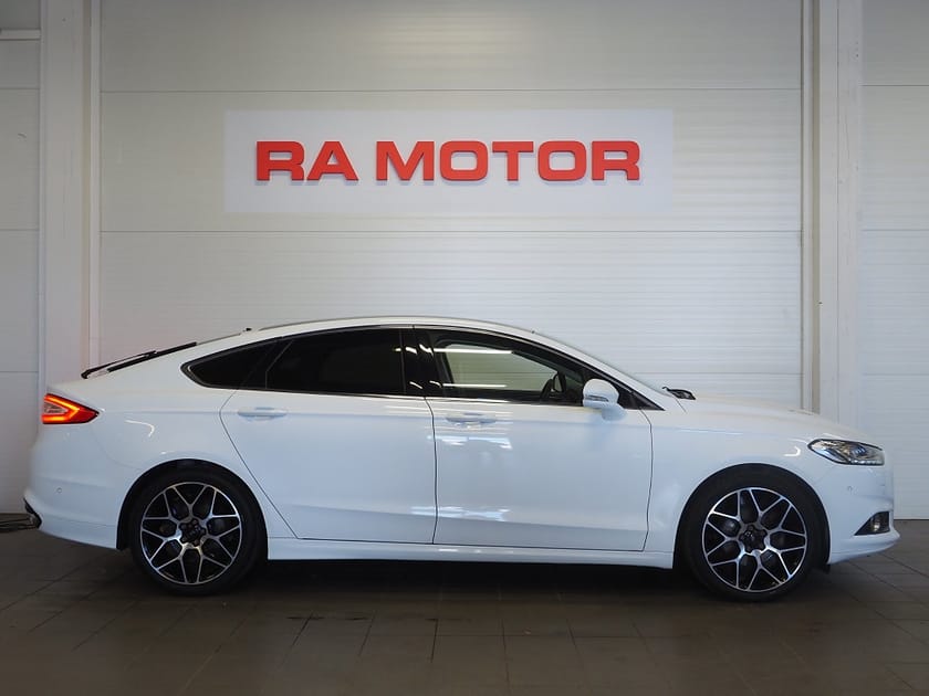 Bild 4 av Ford Mondeo 2.0 TDCi Bi-Turbo 210hk Titanium Business Pano Kamera