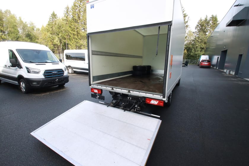 Bilde 5 av Ford Transit 350 Karosseri Cab 2,0 TDCi 160hk Skap Zepro/Parkvarmer/Cruise/DAB/BT