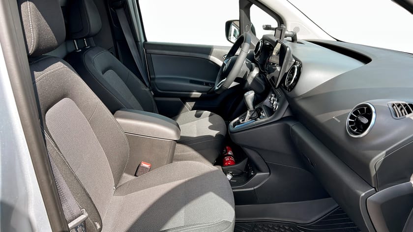 Bild 3 av Mercedes-Benz Citan 112 CDI Silver Arrow Edition