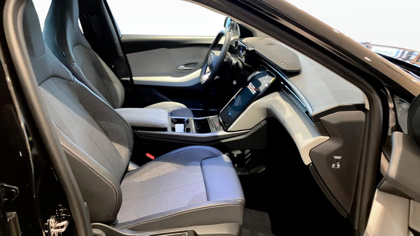 Bild 3 av Ford Explorer EV Extended Range RWD Long 286hk Business Edition