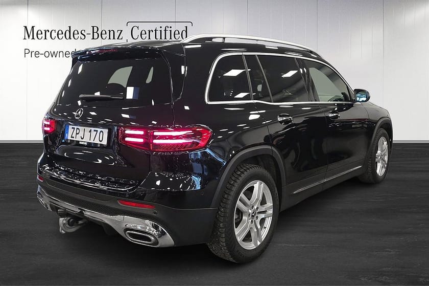 Bild 3 av Mercedes-Benz GLB 220 d 4MATIC AMG Panorama Dragkrok Panelbelysning