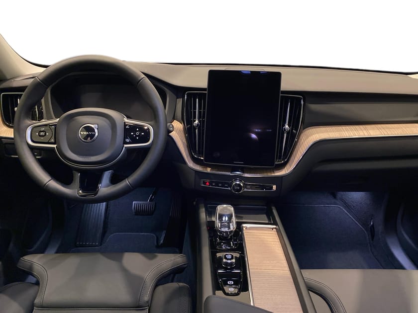 Bild 5 av Volvo XC60 T6 Plus Dark Nordic Edition