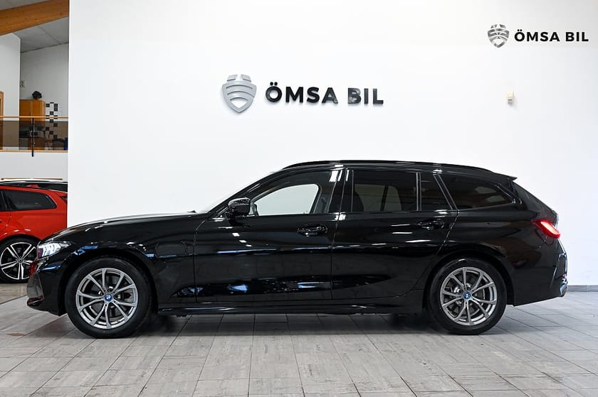 Bild 5 av BMW 330e xDrive Touring Navi B-Kamera CarPlay Drag 292hk