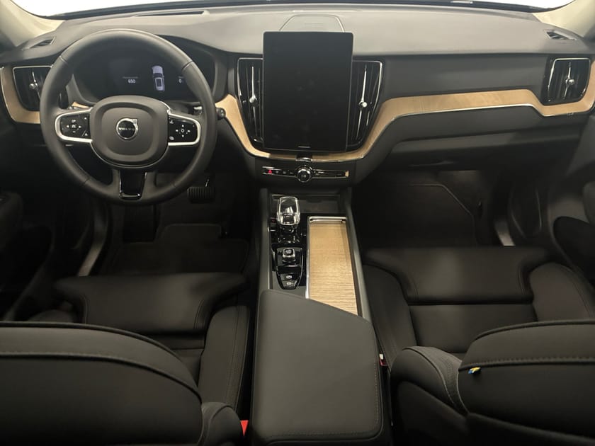 Bild 5 av Volvo XC60 T6 Plus Dark Nordic Edition