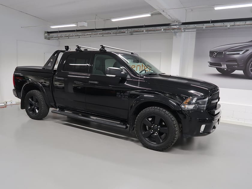 Bild 3 av RAM 1500 Crew Cab Dodge Classic 5.7 V8 HEMI 4x4 TorqueFlite V-Däck ing
