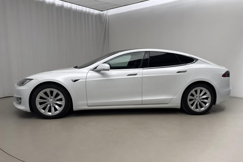 Bild 2 av Tesla Model S Standard Range AWD 
