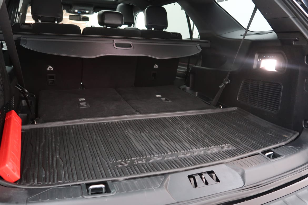 Ford Explorer 2021 - miniatyr 23