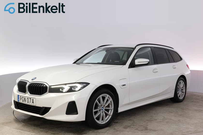 Bild 1 av BMW 330e xDrive Touring Widescreen Cockpit HiFi