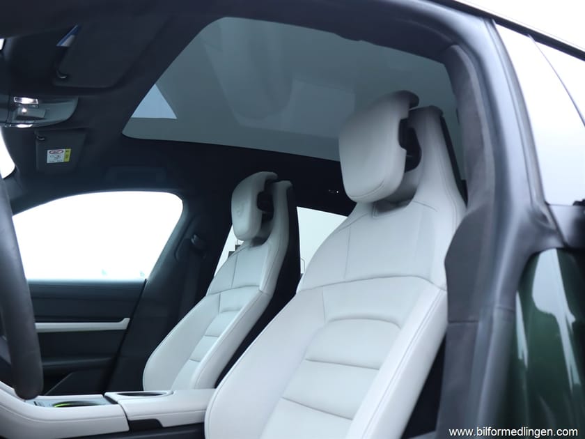 Bild 5 av Porsche Taycan 4S Sport Turismo 571hk PTS Pano Bose Se Spec