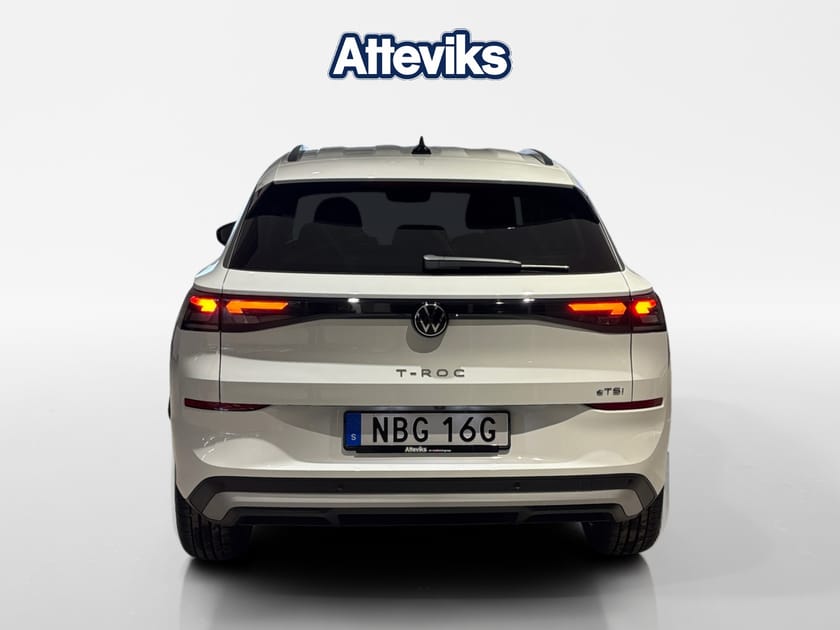 Bild 4 av Volkswagen T-Roc eTSI 150hk DSG Drag/Kamera/Life