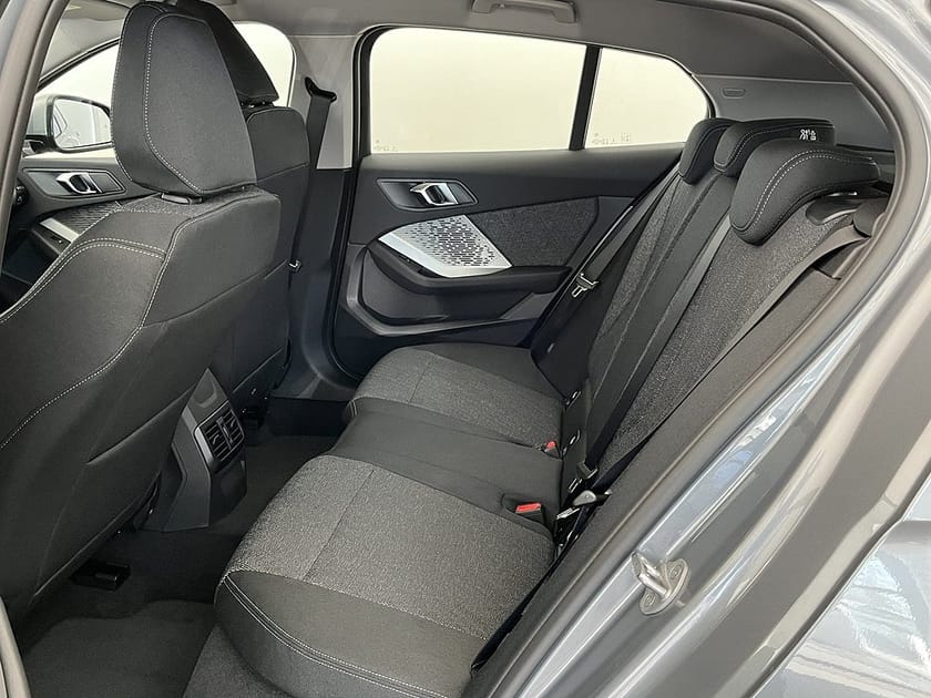 Bild 5 av BMW 120 Automat  Rattvärme Backkamera 17" fr. 2998 kr/mån