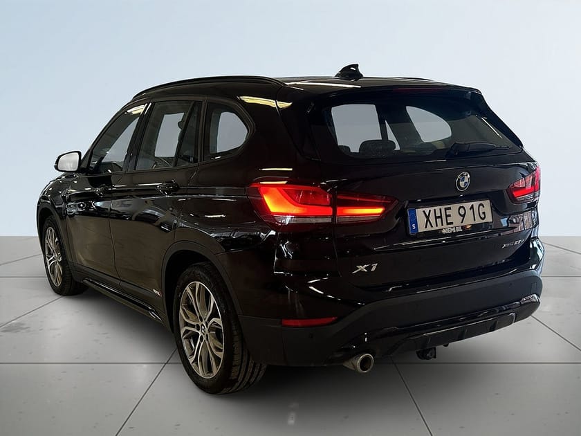 Bild 5 av BMW X1 xDrive25e Sport line MOMS Drag HuD Farthållare S&V-däck