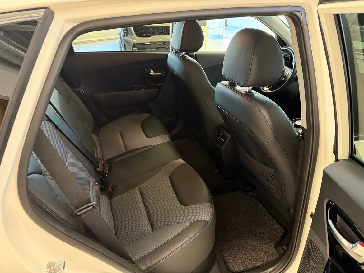 picture of a car