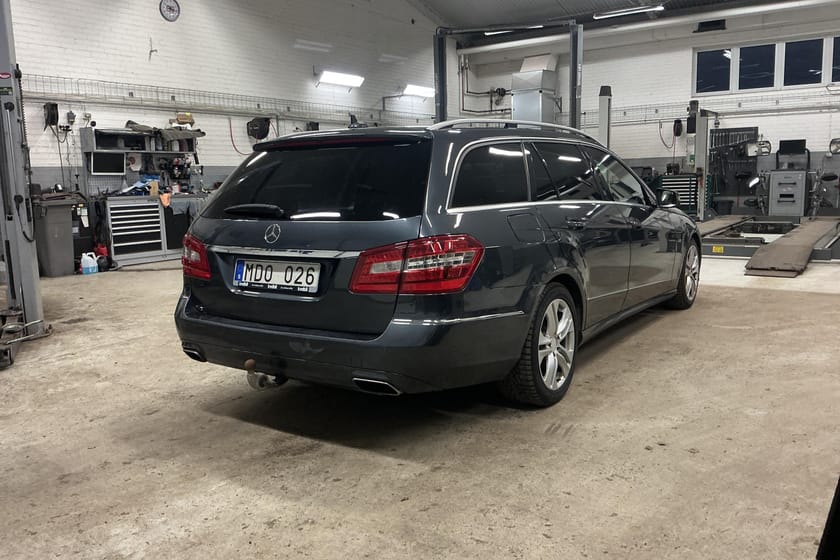Bild 5 av Mercedes-Benz E 220 T CDI BE Kombi S212 (170hk) Reparationsobjekt