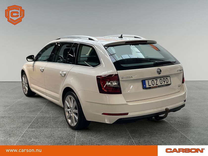 Bild 4 av Škoda Octavia Kombi Skoda 2.0 TDI SCR 4x4 Style Värmare AppCarplay Dragkrok