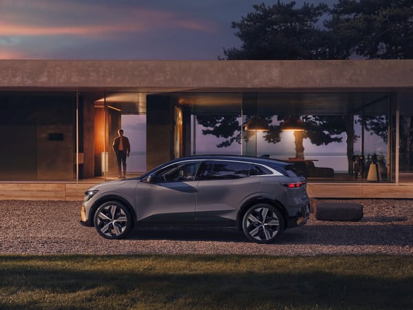 Broschyrer och tillbehör till Renault