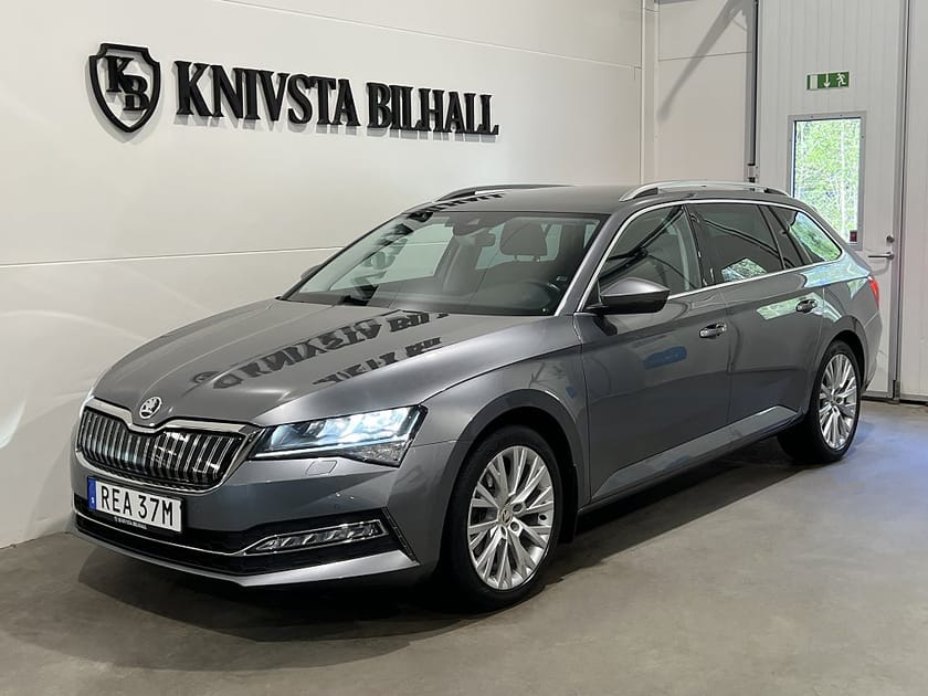 Bild 1 av Škoda Superb iV Kombi Skoda 1.4 TSI DSG Style Moms Värmare Drag 218hk