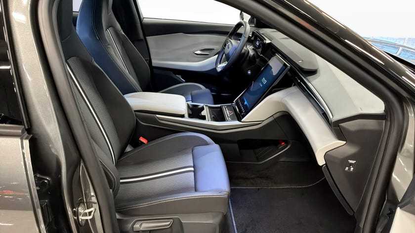 Bild 3 av Ford Capri EV Extended Range RWD LONG 286HK VÄRMEPUMP, FÖRRARASSISTANS