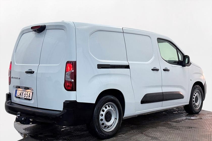 Bild 5 av Fiat E-Doblò Van L2 50kWh Drag Inredd Navi Kamera LED-ramp MOMS